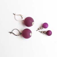 Polarisperlen Hänger Ohrring Aubergine